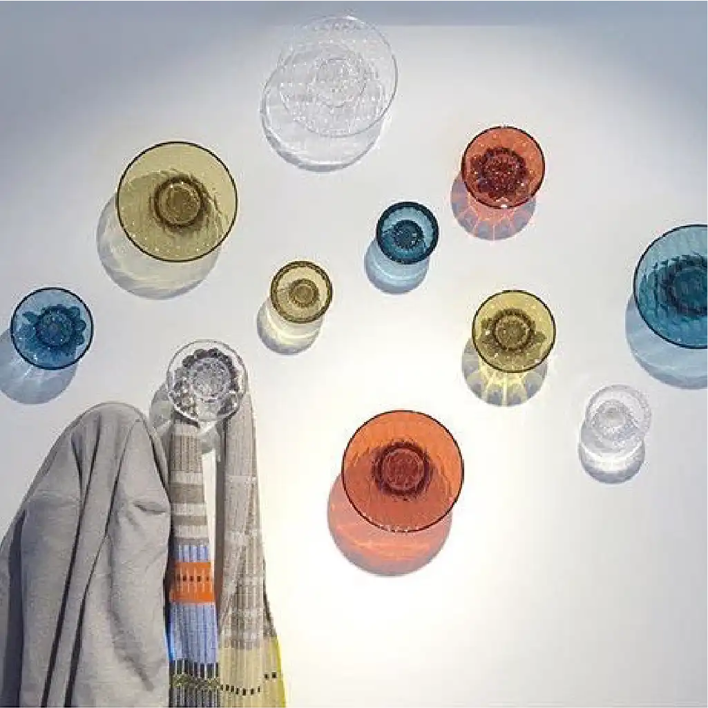accesorios-perchero-jellies-coat-hanger-mediano-3-kartell